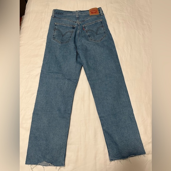 Levi’s Ribcage Straight Jeans - Picture 2 of 4
